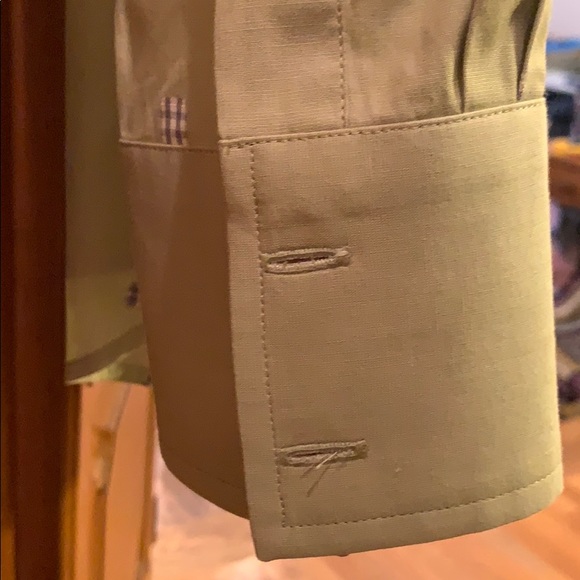 Button down - Picture 4 of 10